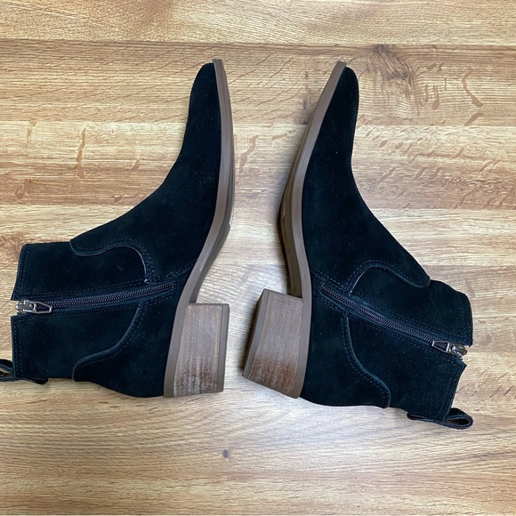 NEW Dolce Vita Black Suede Booties - Picture 3 of 9